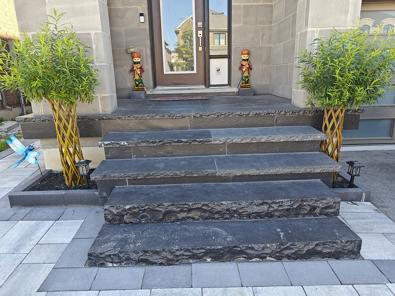 Kota Black Flagstone Porch